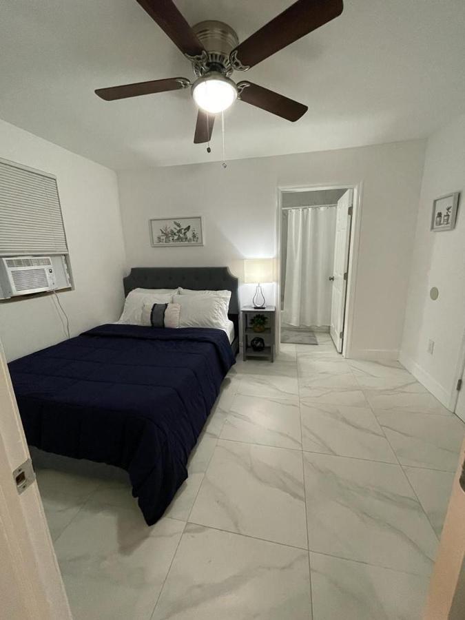 Guest House Near Downtown Маями Екстериор снимка